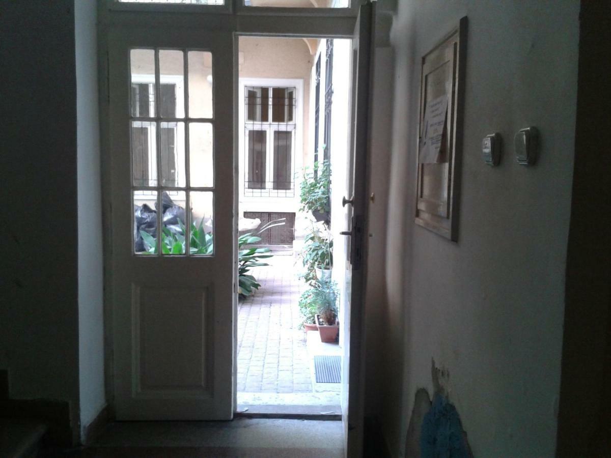 Lily Apartman Budapest Exterior foto