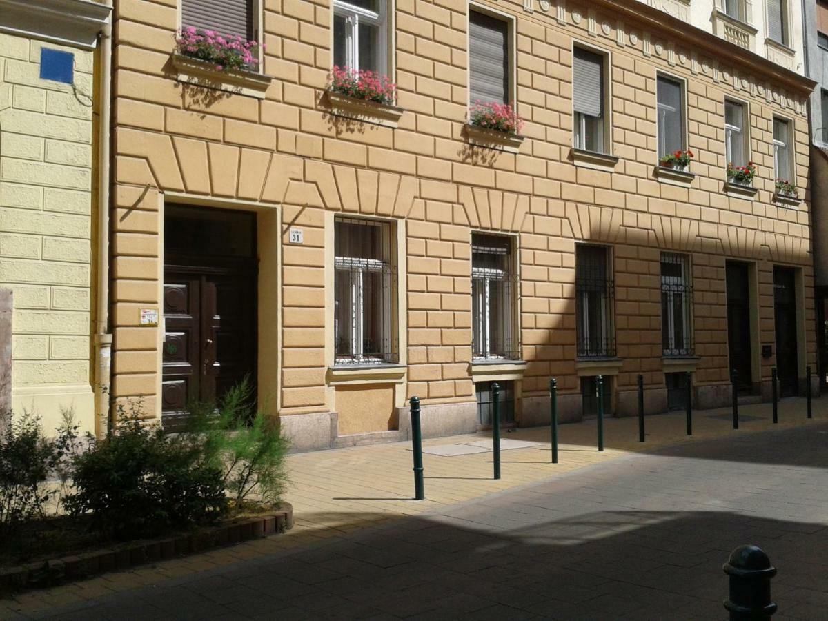 Lily Apartman Budapest Exterior foto